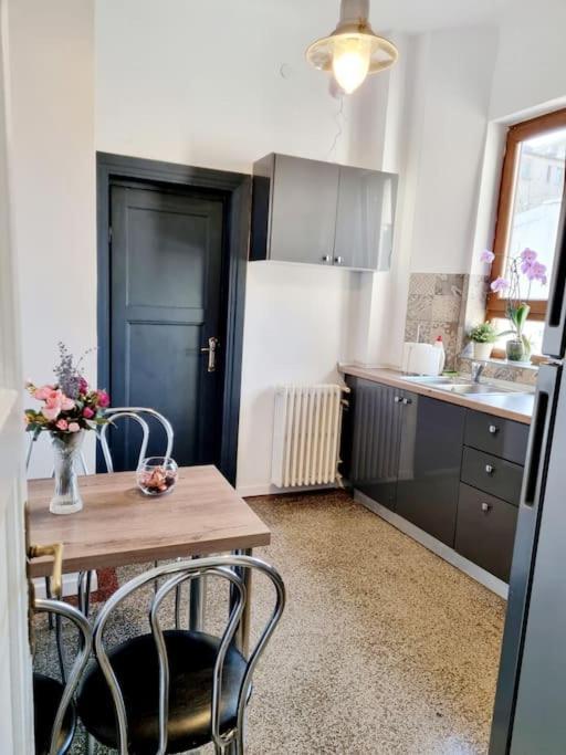 Cozy Apartment Near City Center Bükreş Dış mekan fotoğraf