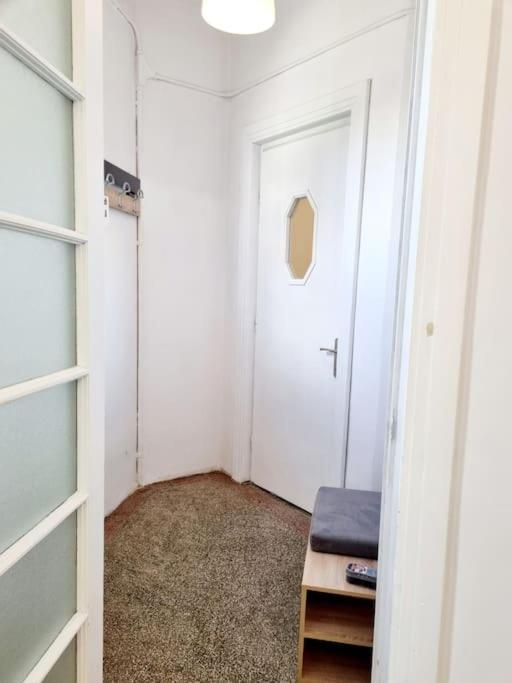 Cozy Apartment Near City Center Bükreş Dış mekan fotoğraf