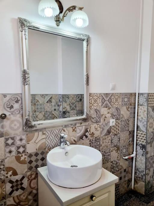 Cozy Apartment Near City Center Bükreş Dış mekan fotoğraf