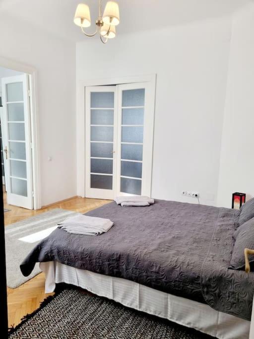 Cozy Apartment Near City Center Bükreş Dış mekan fotoğraf