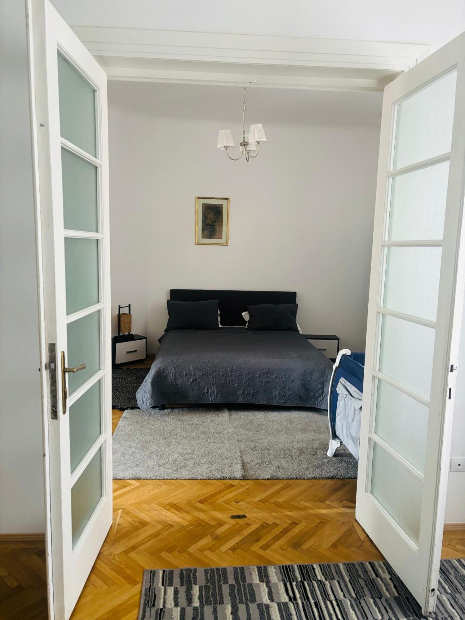 Cozy Apartment Near City Center Bükreş Dış mekan fotoğraf