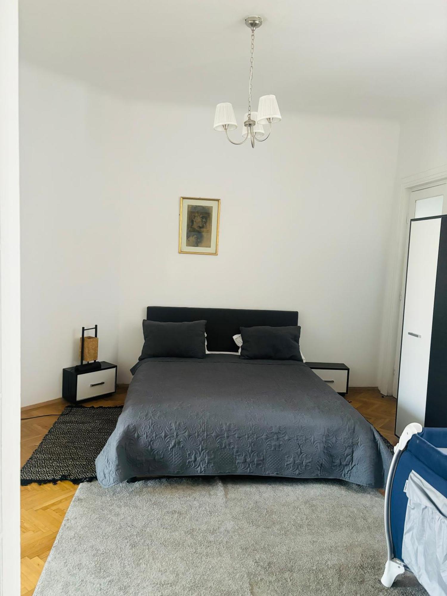 Cozy Apartment Near City Center Bükreş Dış mekan fotoğraf