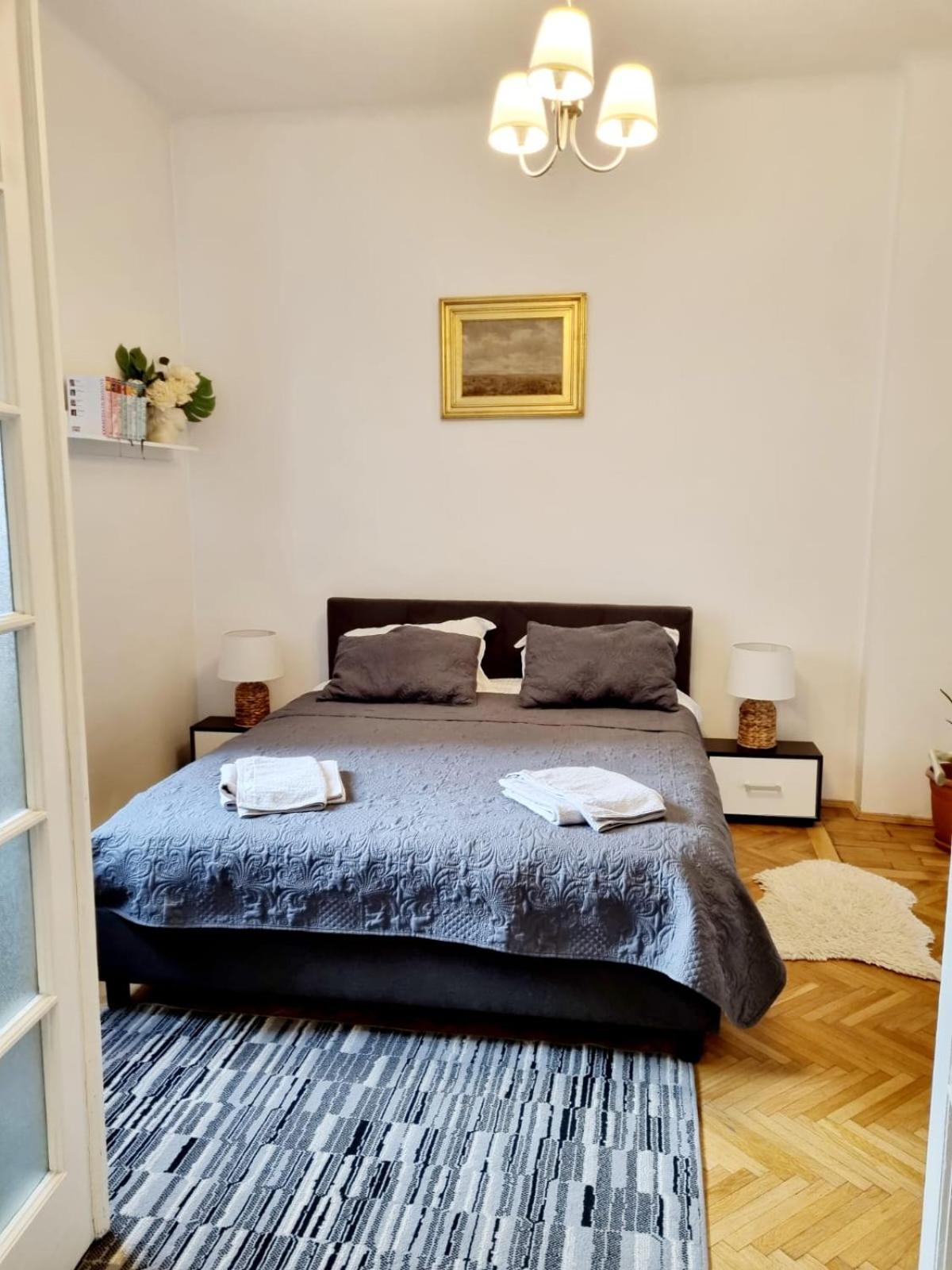 Cozy Apartment Near City Center Bükreş Dış mekan fotoğraf