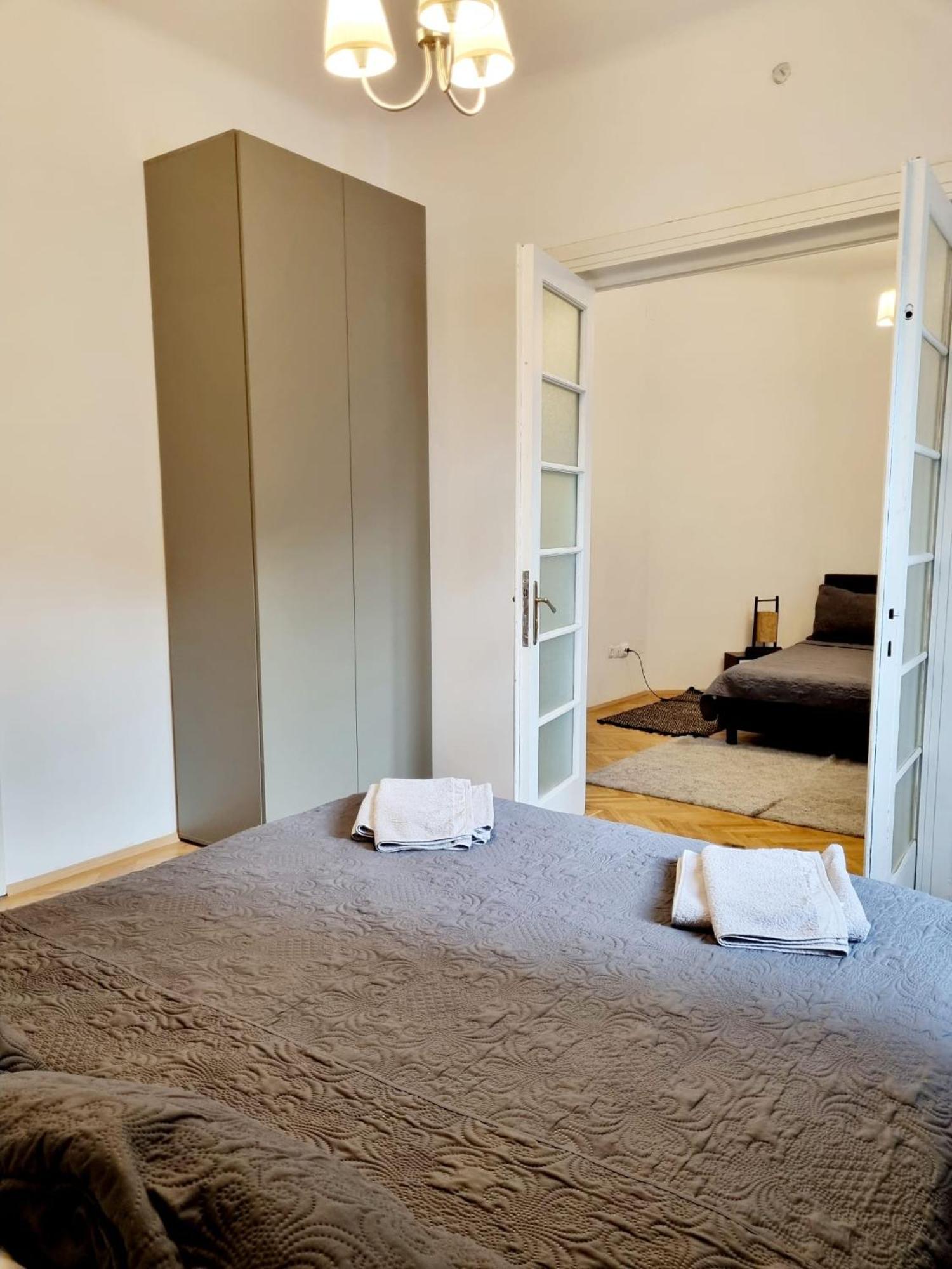 Cozy Apartment Near City Center Bükreş Dış mekan fotoğraf