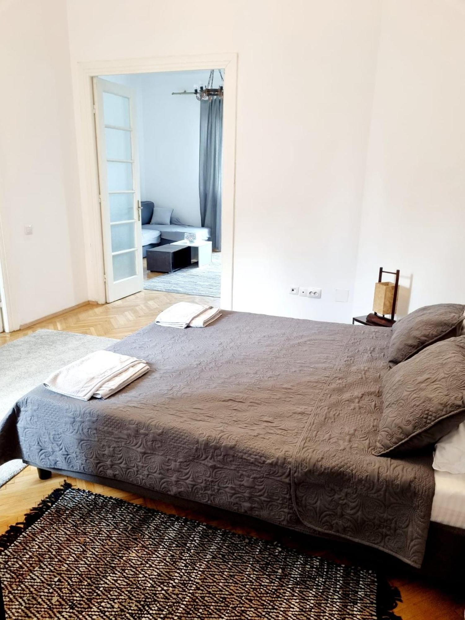 Cozy Apartment Near City Center Bükreş Dış mekan fotoğraf