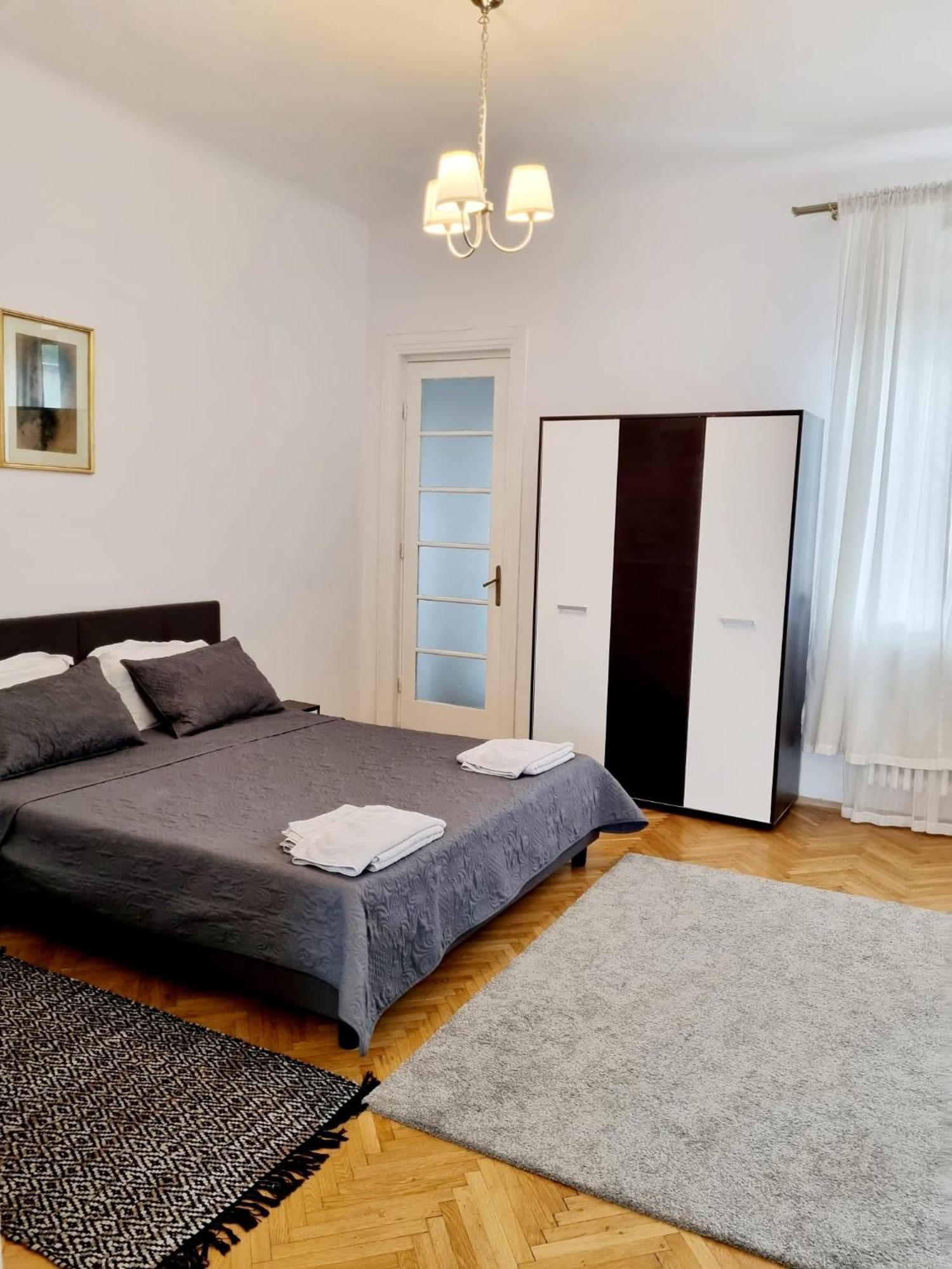 Cozy Apartment Near City Center Bükreş Dış mekan fotoğraf